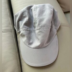 Hind Light Gray Breathable Cap